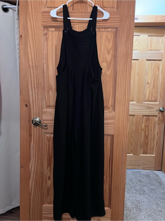 HALARA Pants - Halara Black Adjustable Strap Button Multiple Pockets Waffle Overalls